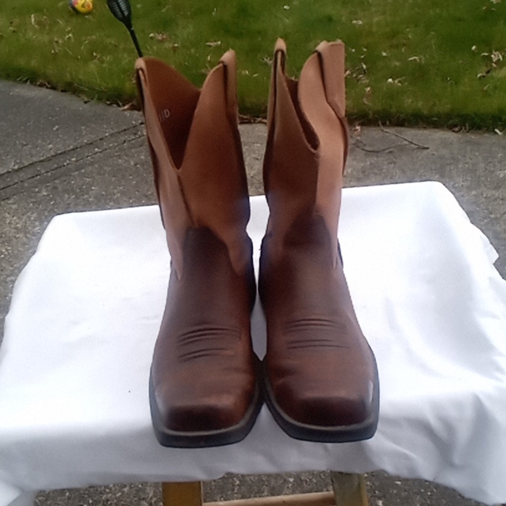 Men's Ariat square toe cowboy boots